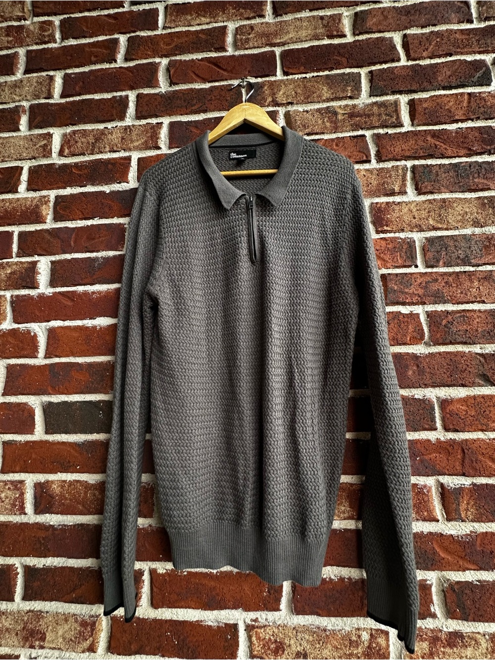Men's Textured Half-Zip Polo Sweater in Charcoal Gray